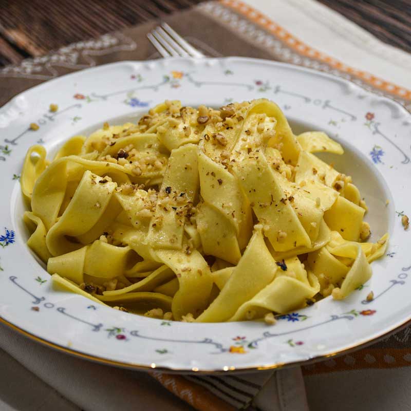 Pripremite tradicionalne rezance s orasima s Aurelia svježim tagliatellama za samo 5 minuta!