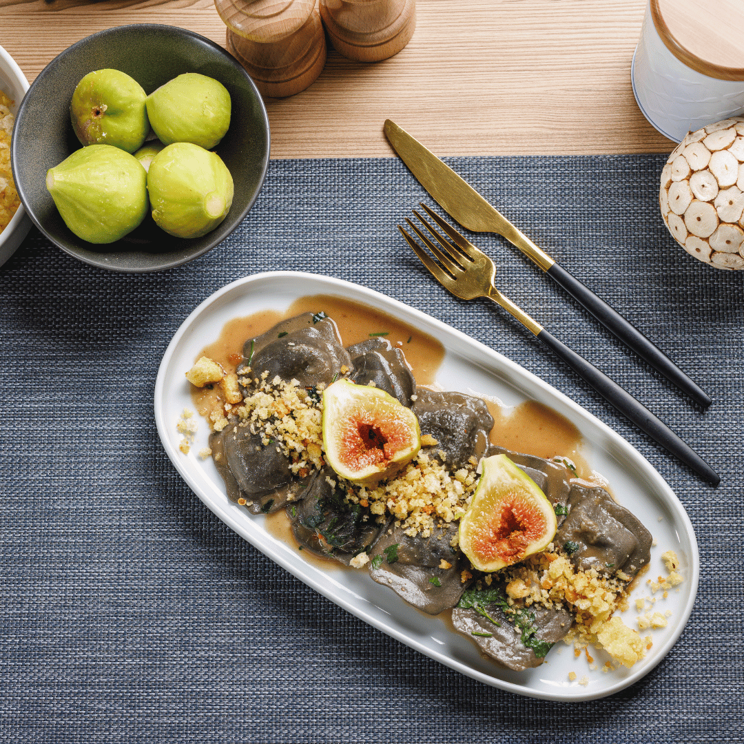 Aurelia-gourmet-ravioli-s-jadranskim-kozicama-tostiranim-mrvicama-incunima-i-svjezim-smokvama